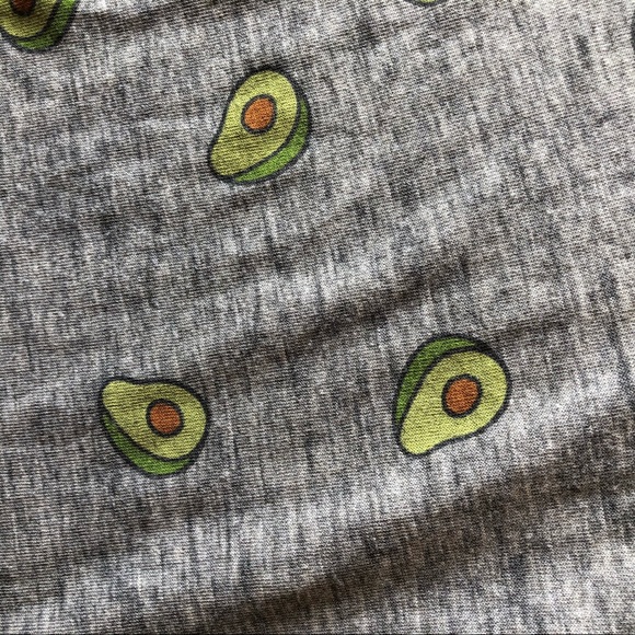 Zoe + Liv Avocado graphic t-shirt - size large - Picture 4 of 5